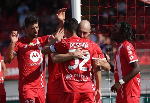 El Monza del ‘Papu’ otea los puestos europeos - Fútbol Internacional - ABC Color