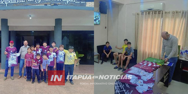 MUNICIPALIDAD DE GENERAL ARTIGAS ENTREGÓ ATUENDOS DEPORTIVOS A ESCUELA DE FÚTBOL - Itapúa Noticias