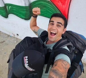 Videos: influencer cuenta cómo salió de Israel y califica de “inútil” al gobierno paraguayo - Mundo - ABC Color