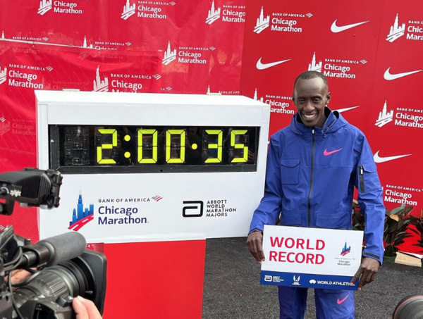 Versus / El keniano Kiptum pulveriza el récord mundial de Kipchoge en el maratón de Chicago