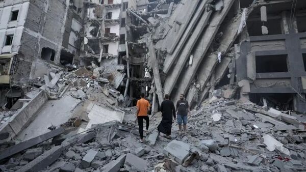 Más de 1.100 muertos en ambos lados en el segundo día de guerra entre Israel y Gaza