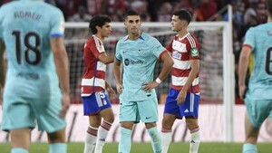 El Barcelona se atasca en Granada y el Atlético consolida su escalada