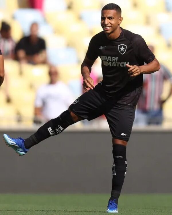 El Botafogo vuelve a la senda de la victoria a costa de un Fluminense de resaca - Fútbol Internacional - ABC Color