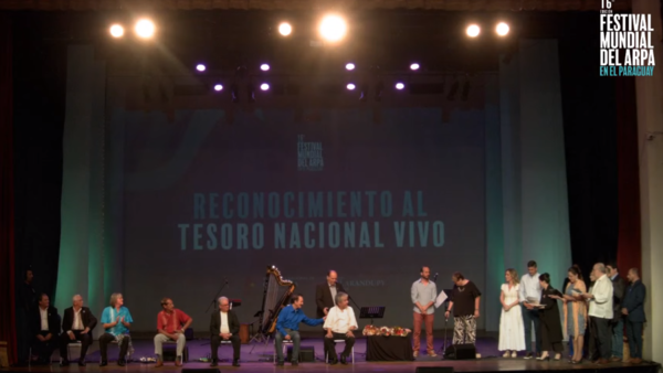 Con homenajes, se despide otra edición del Festival Mundial del Arpa