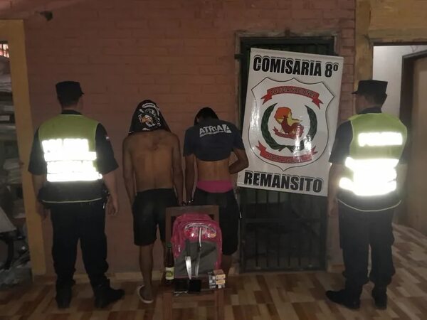 Dos aprehendidos por robo agravado a un hospedaje en Remansito - Policiales - ABC Color