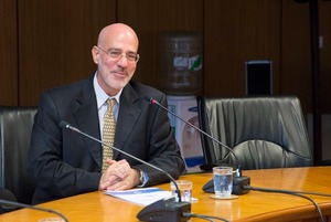 Embajador itinerante de Israel dijo que responderán al grupo Hamás "con toda la fuerza" - Megacadena