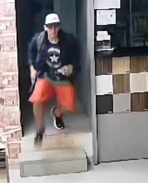 Desconocidos roban herramientas y dinero de un local comercial de CDE - La Clave