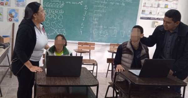 Centros de educación inclusiva reciben apoyo de proyectos financiados por el FEEI