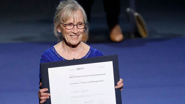 Claudia Goldin es galardonada con el Premio Nobel de Economía 2023 | 1000 Noticias