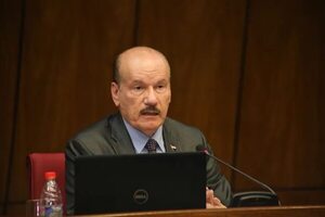 Lucha por evitar despojos de tierras es “permanente”, según exministro de Defensa Nacional - Política - ABC Color