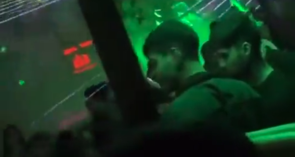 Versus / Hinchas se indignan tras viralización del video de dos futbolistas del Olimpia