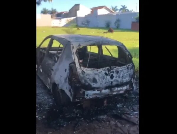 Hallan vehículo con chapa brasileña totalmente incinerado en Pedro Juan Caballero - Policiales - ABC Color