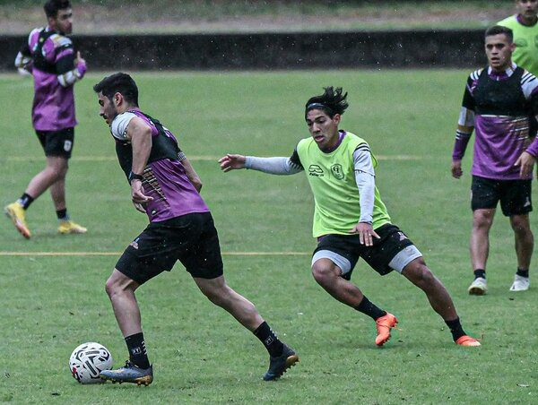 Fuertes discusiones en vestuario de Tacuary tras caída ante Guaraní · Radio Monumental 1080 AM