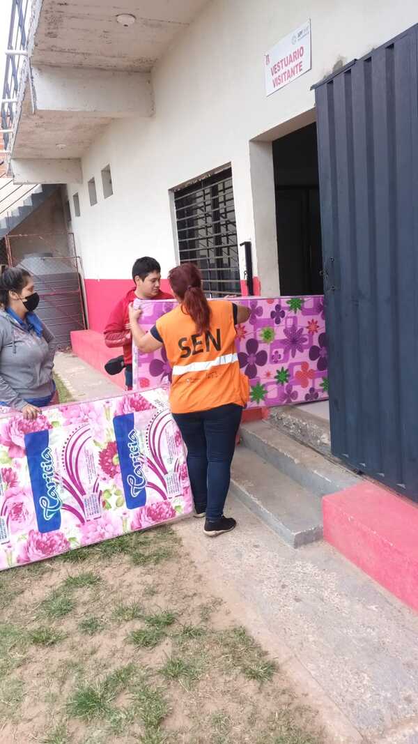 SEN reubica a 14 familias afectadas por incendio en la Chacarita - ADN Digital