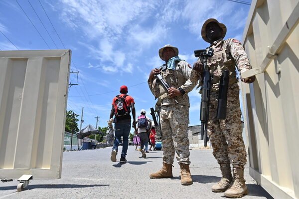 República Dominicana reabrirá el miércoles la frontera con Haití con fines comerciales - MarketData
