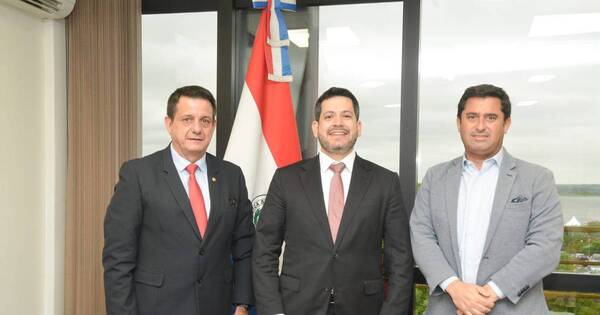 La Nación / Latorre se reúne con presidente de la UPLA para articular futuros encuentros en el país
