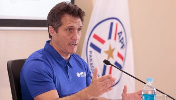 Barros Schelotto reclama por su contrato con la APF | 1000 Noticias
