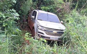 Minga Guazú: abandonan camioneta robada en violento asalto a comerciantes