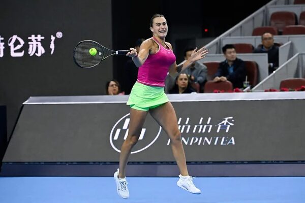 Bielorrusa Sabalenka sigue firme en la cima del tenis femenino - Tenis - ABC Color