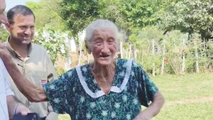 Abuela cumplió 101 años y por primera vez tendrá energía eléctrica