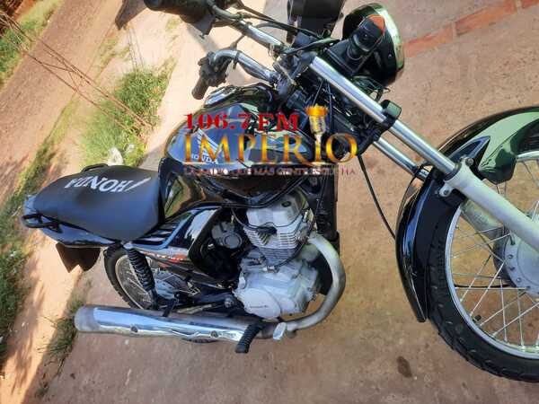 Vendedor fue engañado por falso comprador, este probó la moto para ver si funcionaba y huyó - Radio Imperio 106.7 FM