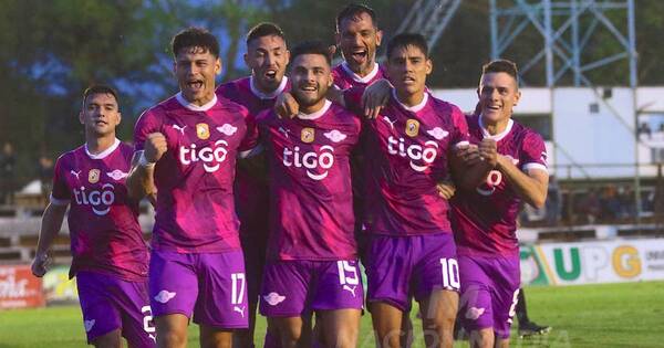 La Nación / Camino libre al título