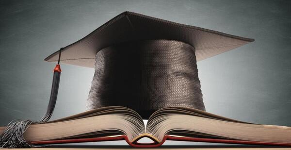 El 3 de noviembre cierran las convocatorias de 117 becas para estudiar en el exterior