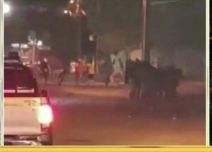 Policía herido tras enfrentamiento con barra de Luque | Telefuturo