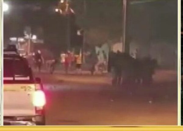Policía herido tras enfrentamiento con barra de Luque | Telefuturo