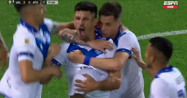Versus / José Florentín se luce con gol y asistencia en triunfo de Vélez Sarsfield