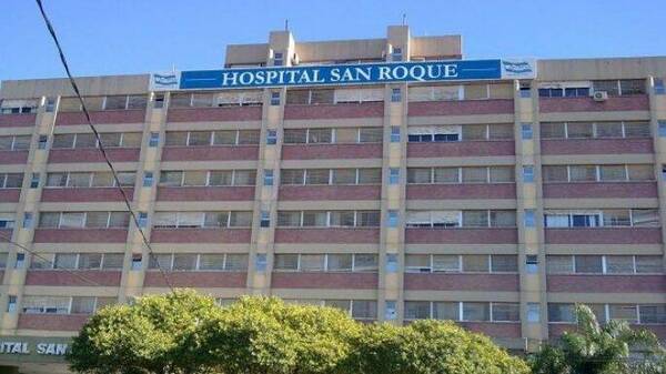 Dos ciegos se chocaron entre sí, uno se enojó, apuñaló al otro y trató de huir