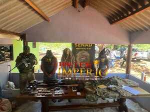 Fiscal confirma detención de tres sujetos durante incautación de helicóptero por la SENAD - Radio Imperio 106.7 FM