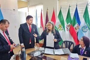 SECRETARIOS DEPARTAMENTALES DE LA GOBERNACIÓN DEL GUAIRÁ SE REUNIERON CON EQUIPO TÉCNICO DE MECIP