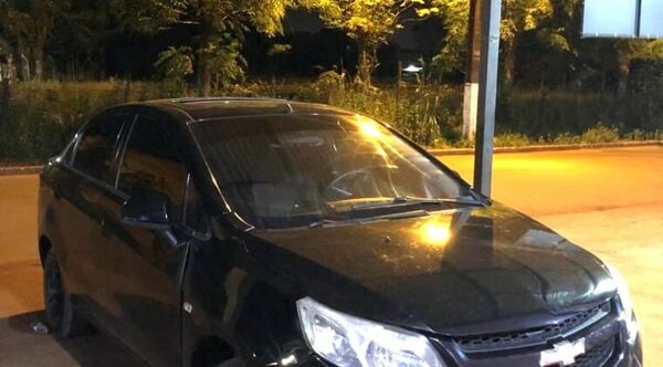 Roban vehículo de un joven poco antes de llegar a su vivienda en CDE