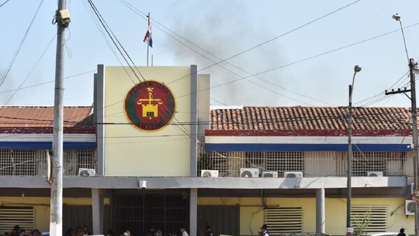 Internos provocan incendio en Tacumbú y convocan a conferencia de prensa