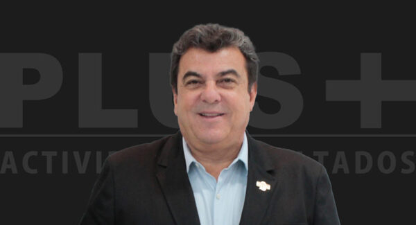 Jair de Lima presenta a Santiago Pe帽a el proyecto de un frigor铆fico porcino en el departamento de Canindey煤 - Revista PLUS