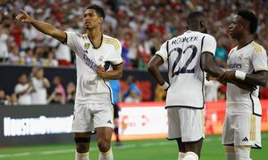 Versus / Los lujosos vehículos que recibieron las estrellas del Real Madrid