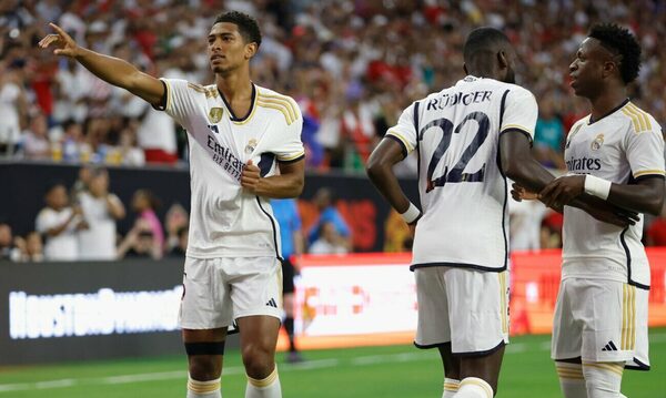 Versus / Los lujosos vehículos que recibieron las estrellas del Real Madrid