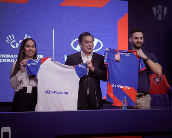 Hyundai y Cerro Porte帽o sellan importante acuerdo de sponsorship - Revista PLUS