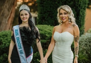 La hija de Laura Brizuela recibió reconocimiento de la Junta Municipal - Te Cuento Paraguay