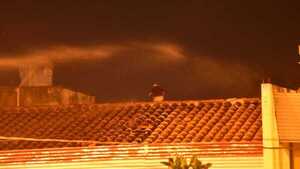 Controlan incendio en el techo de la Penitenciaría de Tacumbú
