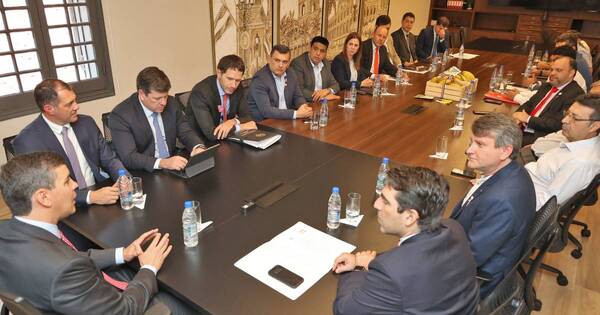 La Nación / Gobierno facilitará créditos accesibles a productores de banana