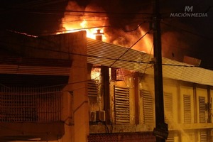 Diario HOY | Dos policías heridos, nueve aprehendidos y despliegue de las FF.AA. en Tacumbú