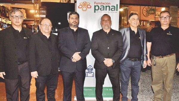 Cena de confraternidad de la Fundación Panal