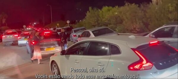 Multitud asiste al funeral de una mujer brasileña asesinada por Hamás