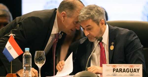 EEUU evalúa instalar una base en la triple frontera para evitar un acercamiento de Paraguay a China