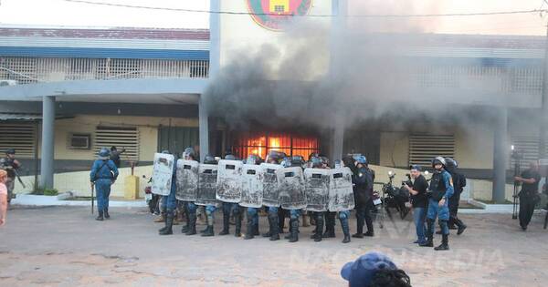 La Nación / Tensión en Tacumbú: rehenes fueron liberados