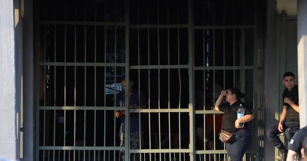 La Nación / Tacumbú: director del penal comunica garantías que piden internos para liberar a 22 retenidos
