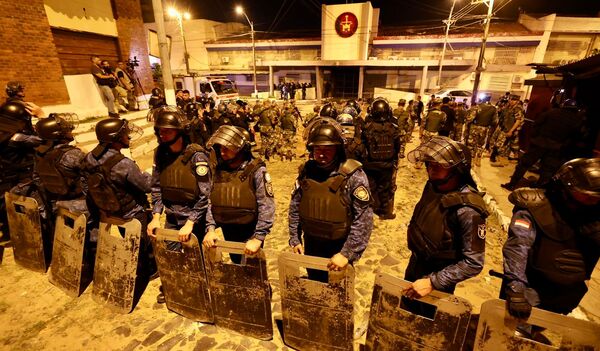 Clan Rotela mantiene a 22 rehenes dentro de Tacumbú, confirman guardiacárceles