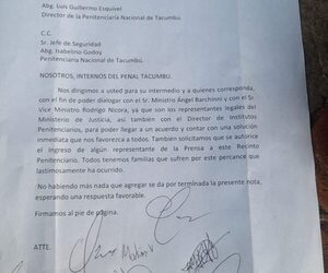Presos presentan nota con exigencias